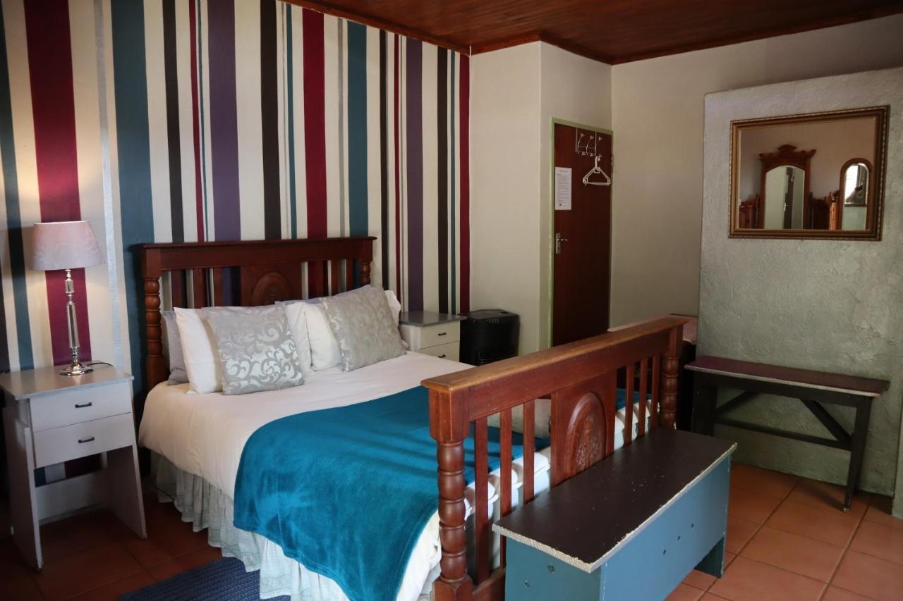 Rocks & Roses Farm Stay Lochiel Экстерьер фото