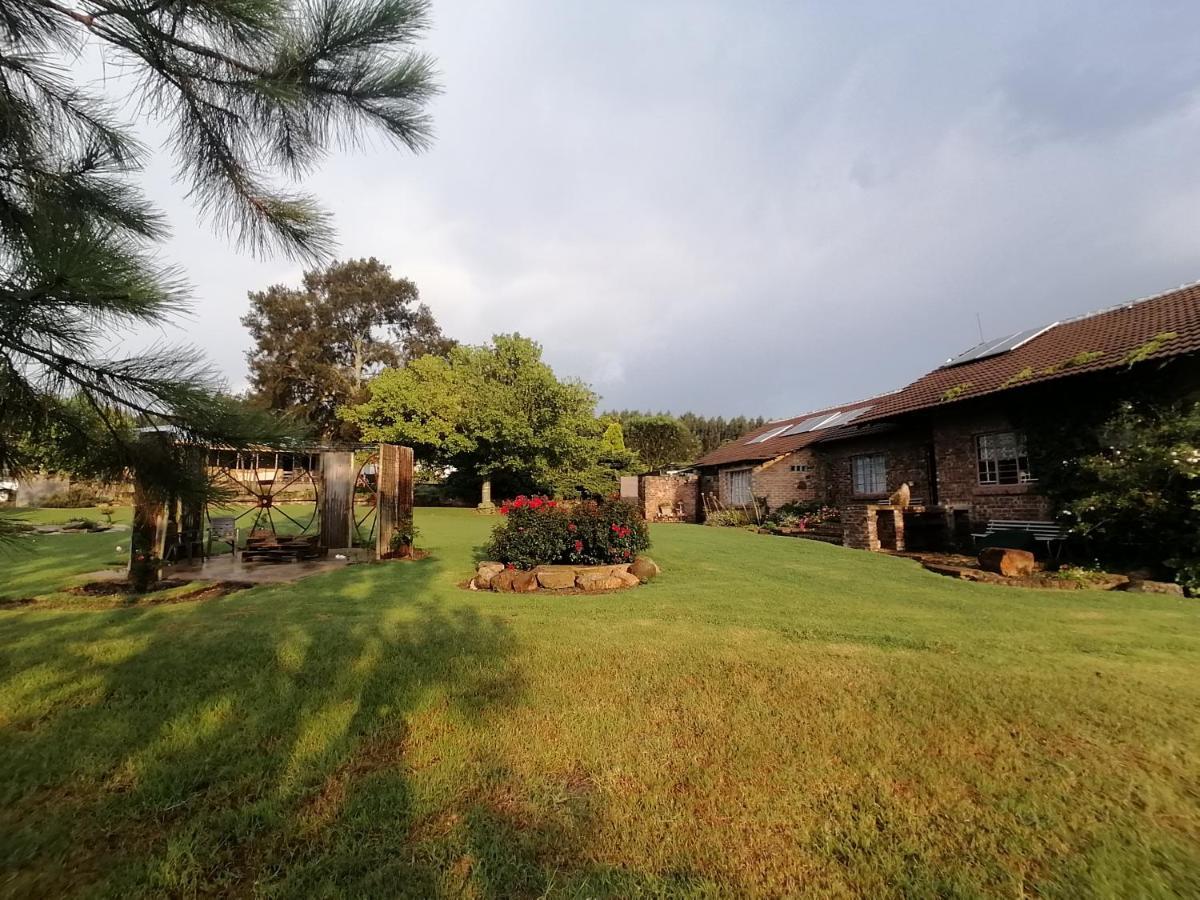 Rocks & Roses Farm Stay Lochiel Экстерьер фото