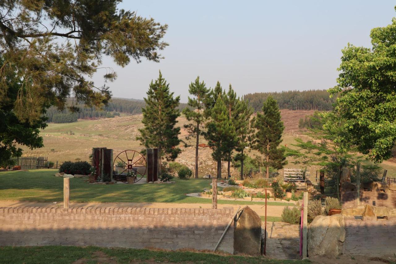 Rocks & Roses Farm Stay Lochiel Экстерьер фото
