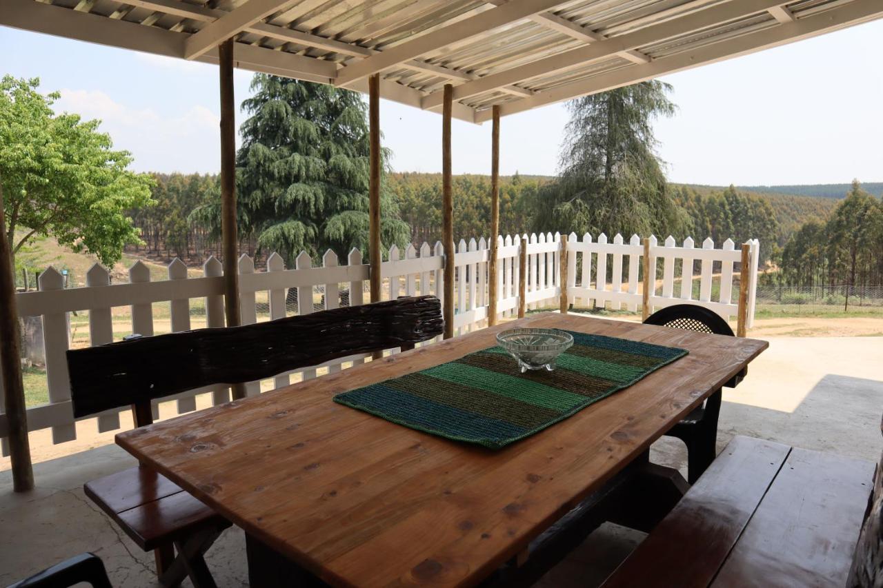 Rocks & Roses Farm Stay Lochiel Экстерьер фото